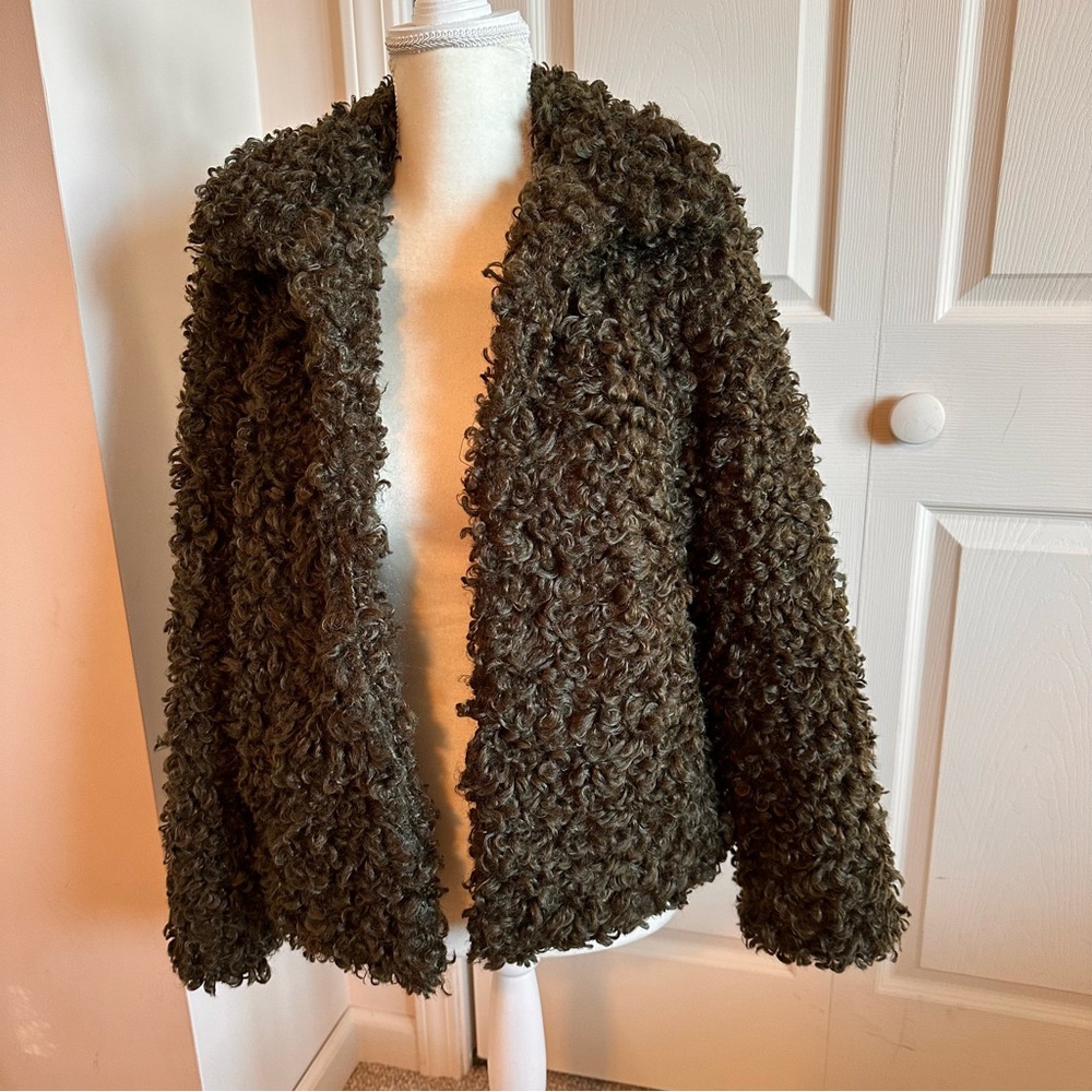 Philosophy Dark Green Fuzzy Faux Fur Cozy Coat Size Small